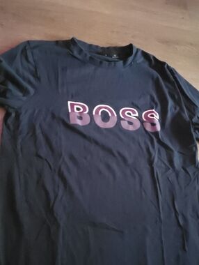 Boss Black T‑Shirt with Pink Gradient Logo